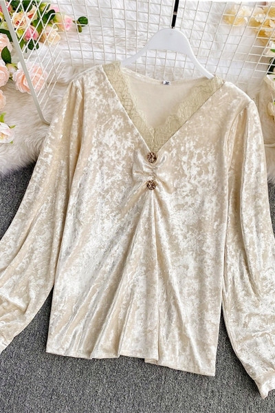 Női bársony ing csipke nyakkivágással és hosszú ujjal