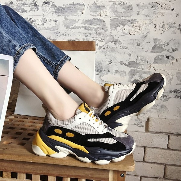 Színes női tornacipő magas durva talppal