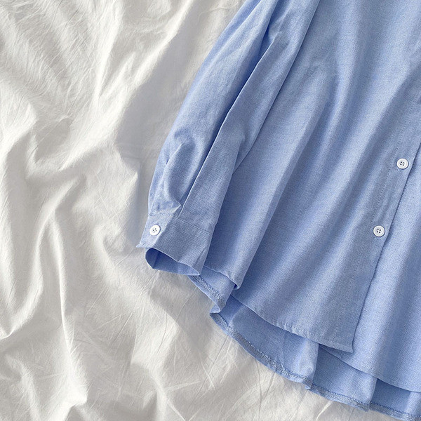 Naiste vabaaja särgi tavaline klassikalise kraega mudel