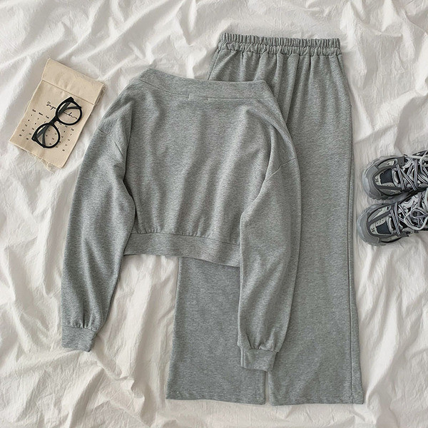 Ženski komplet iz dva dijela - hlače i bluza