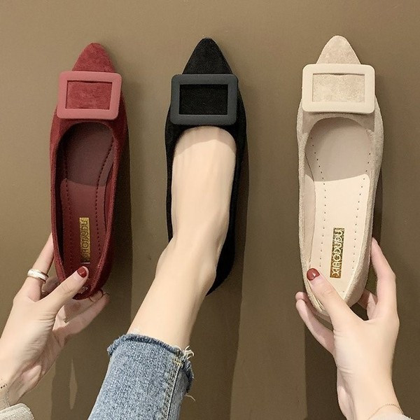 Naiste seemisnahast kingad lameda talla ja pandlaga