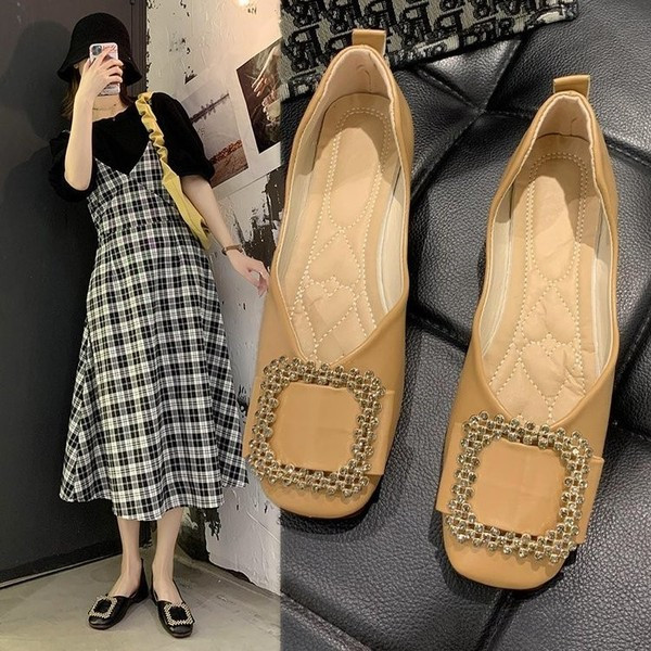 Pandlaga nahast naiste kingad - valmistatud ökonahast