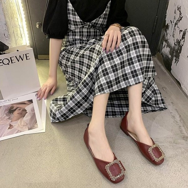 Pandlaga nahast naiste kingad - valmistatud ökonahast