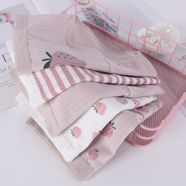 Viiest erineva mustriga naiste bikiinide komplekt