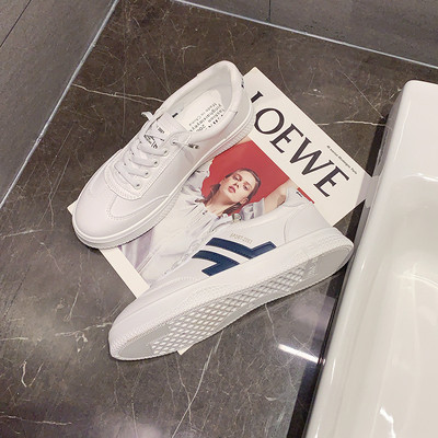 Eko bőrből készült alkalmi női tornacipő fehér színben