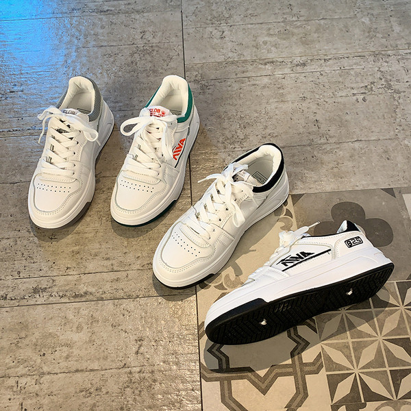 Légáteresztő női tornacipő eko bőrből, fűzővel