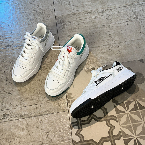 Légáteresztő női tornacipő eko bőrből, fűzővel