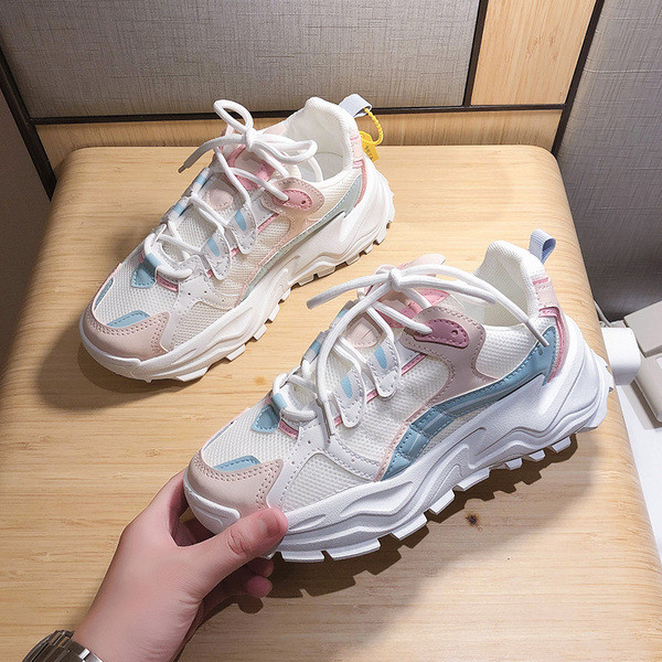 Γυναικεία αθλητικά αθλητικά παπούτσια με κορδόνια και τραχιά σόλα