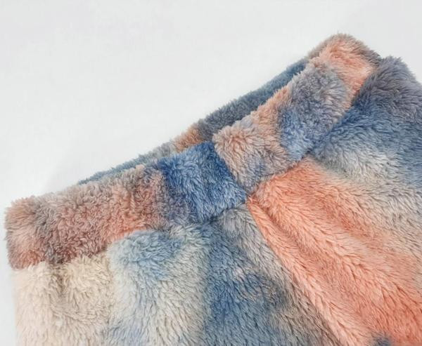 Női pehely pulóver és rövidnadrág szett