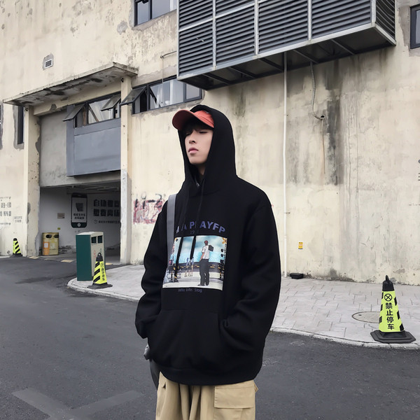 Ανδρικό φούτερ με εφαρμογή χρώματος