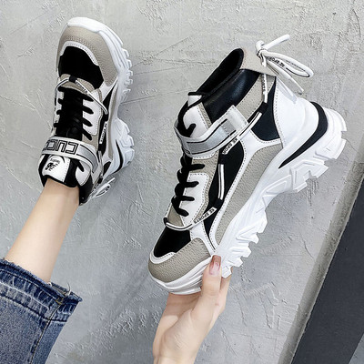 Γυναικεία αθλητικά παπούτσια με λουράκι βελκρό και κορδόνια