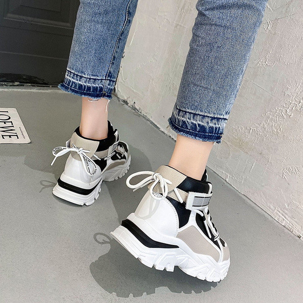 Γυναικεία αθλητικά παπούτσια με λουράκι βελκρό και κορδόνια