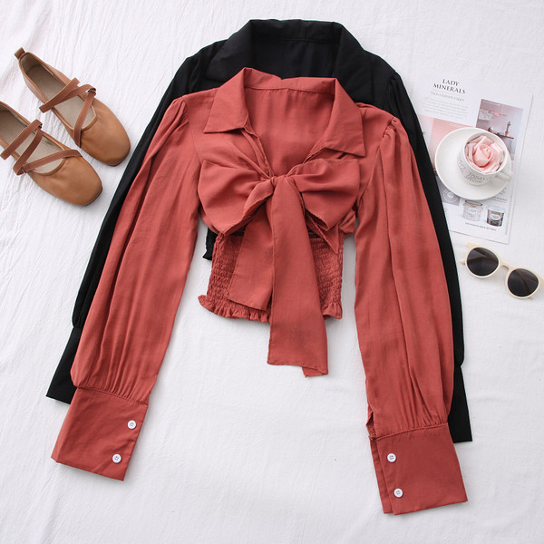 Uue mudeli naiste särk paela ja spitsikaelusega