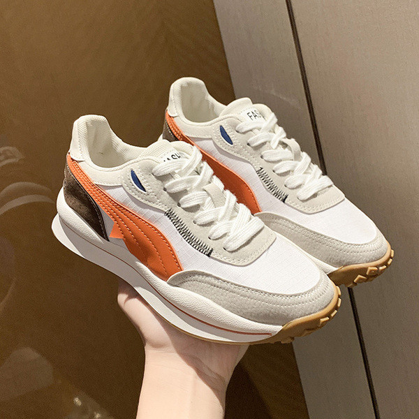 Casual αθλητικά παπούτσια με επίπεδη σόλα και κορδόνια