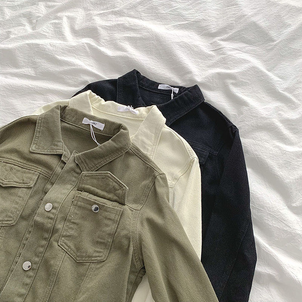 Naiste lühike taskute ja pikkade varrukatega jope