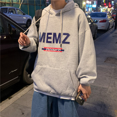 Φθινοπωρινό ανδρικό φούτερ με επιγραφές και εφαρμογή