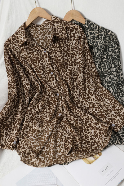 Γυναικείο πουκάμισο με μοτίβο λεοπάρ και κλασικό γιακά