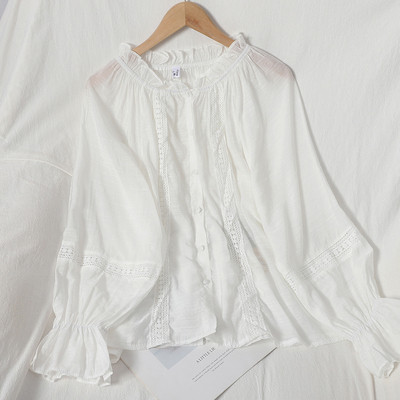 Női ing kerek nyakkivágással és gombokkal