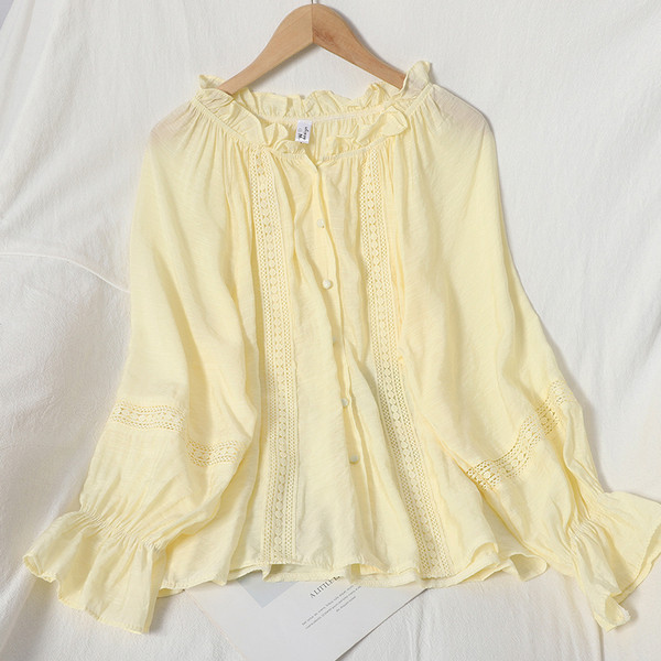 Női ing kerek nyakkivágással és gombokkal