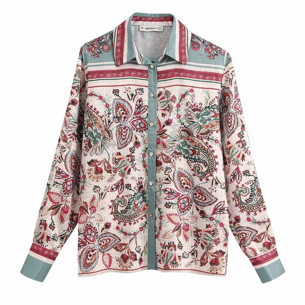 Uut mudelit värvilise mustriga kevad-sügissärk