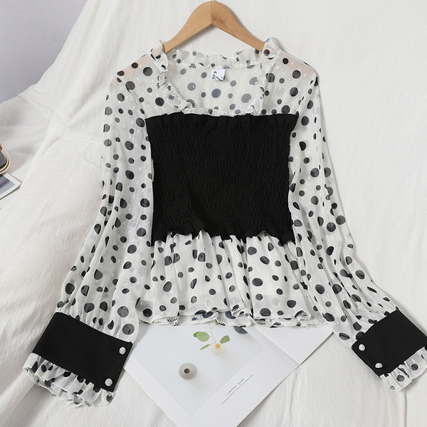 Naiste täpiline must-valge särk