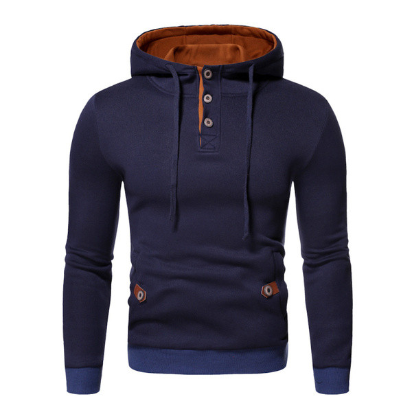 Napi férfi pulóver kapucnival és gombokkal