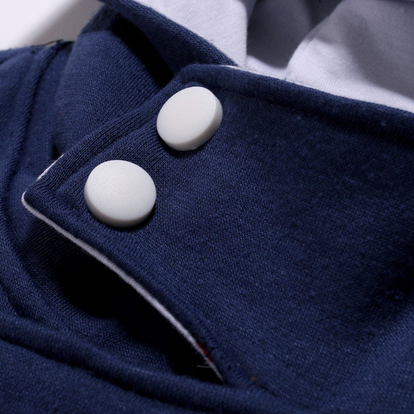 Ανδρική μπλούζα με κουκούλα και πλευρική στερέωση