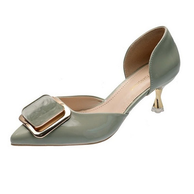 Γυναικεία μοντέρνα παπούτσια με επίπεδη σόλα