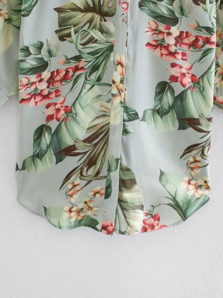 Νέο μοντέλο καλοκαιρινό πουκάμισο με κοντά μανίκια και λουλουδάτο μοτίβο