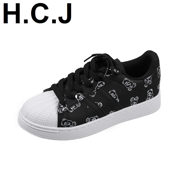 Γυναικεία αθλητικά παπούτσια με κορδόνια και επίπεδη σόλα