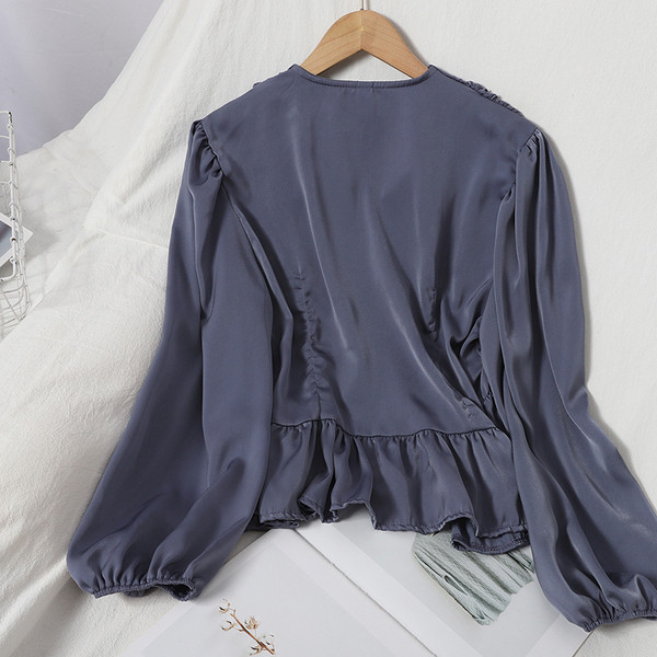 Vabaaja naiste särk spitsikaela ja nööpidega