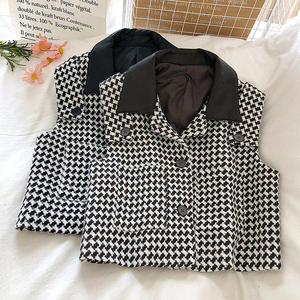 Γυναικείο γιλέκο καρό με κουμπιά