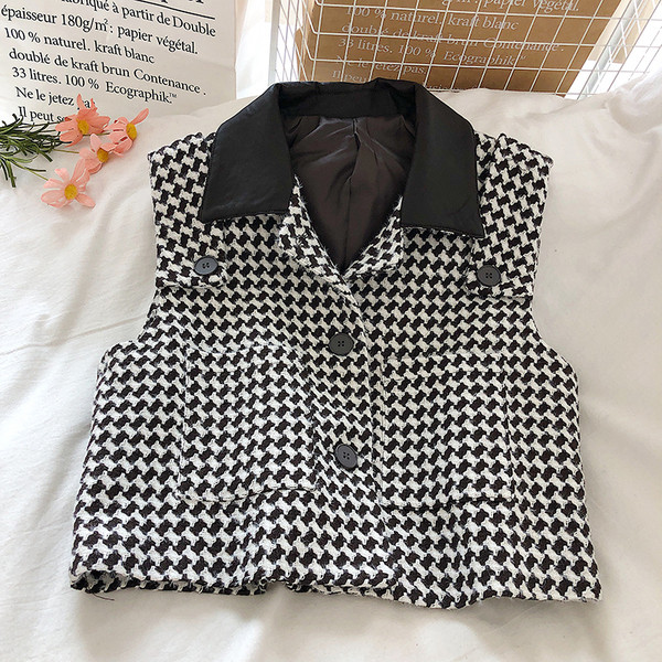 Γυναικείο γιλέκο καρό με κουμπιά