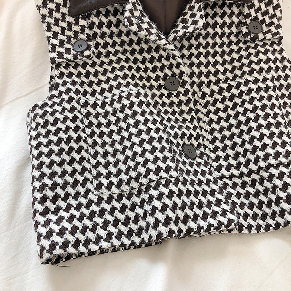 Γυναικείο γιλέκο καρό με κουμπιά