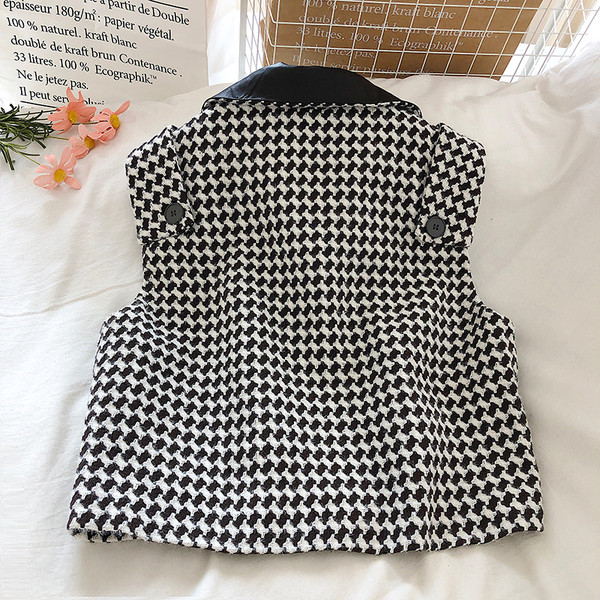 Γυναικείο γιλέκο καρό με κουμπιά