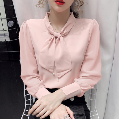 Naiste pärlite ja pikkade varrukatega särk