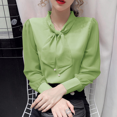 Naiste pärlite ja pikkade varrukatega särk