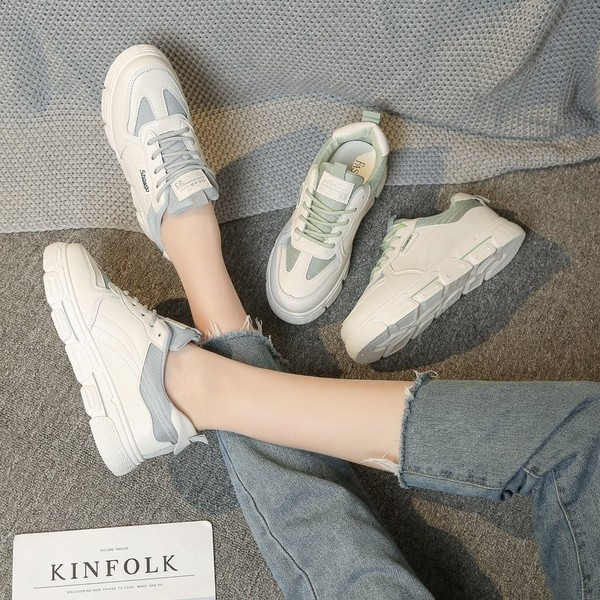 Γυναικεία casual λευκά αθλητικά παπούτσια από οικολογικό δέρμα