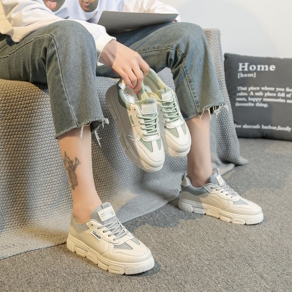 Γυναικεία casual λευκά αθλητικά παπούτσια από οικολογικό δέρμα