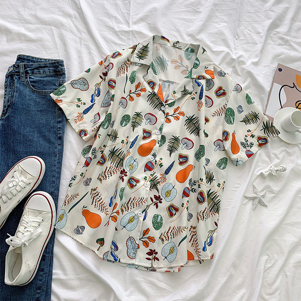 Naiste värviline klassikalise kraega särk