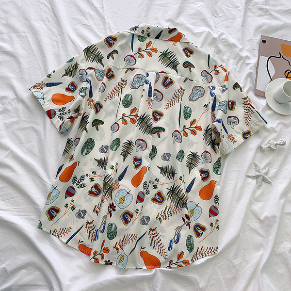 Naiste värviline klassikalise kraega särk