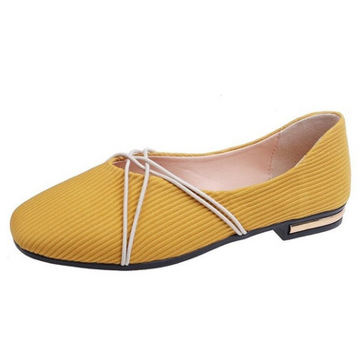 Γυναικεία παπούτσια με επίπεδη σόλα και σταυρό ελαστικό