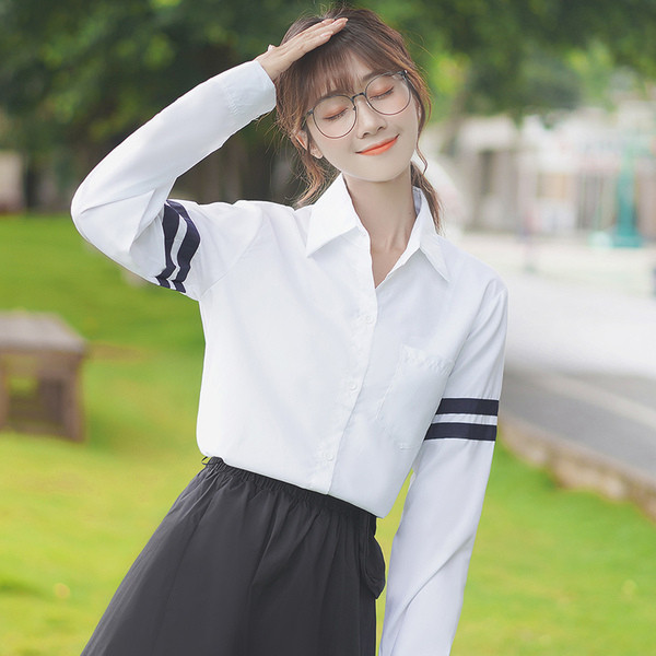 Női alkalmi ing klasszikus gallérral és fehér gombokkal