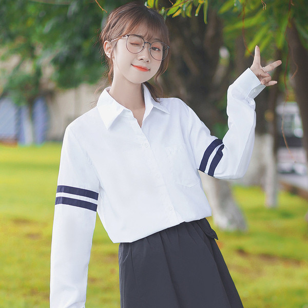 Női alkalmi ing klasszikus gallérral és fehér gombokkal