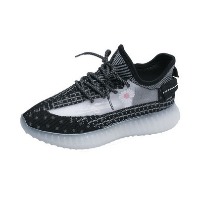 Αθλητικά και καθημερινά γυναικεία παπούτσια με κέντημα