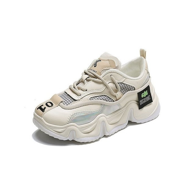 Modern női tornacipő durva talppal