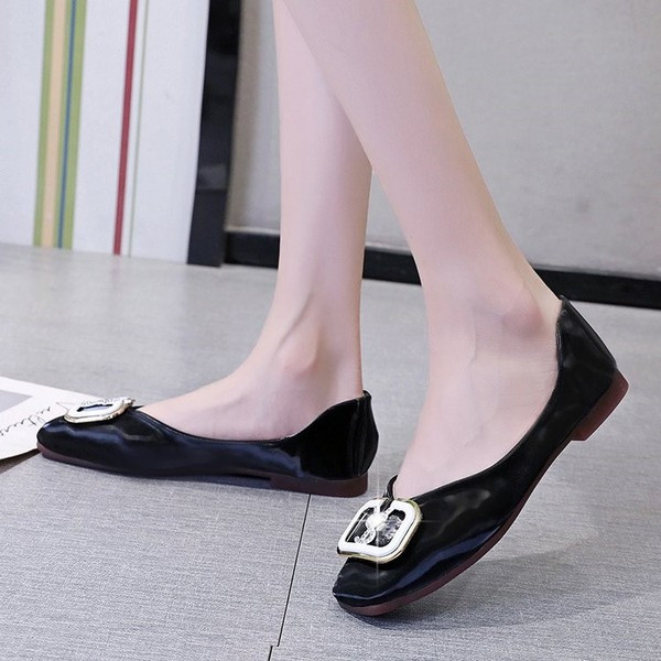 Lameda tallaga kaasaegsed naiste kingad