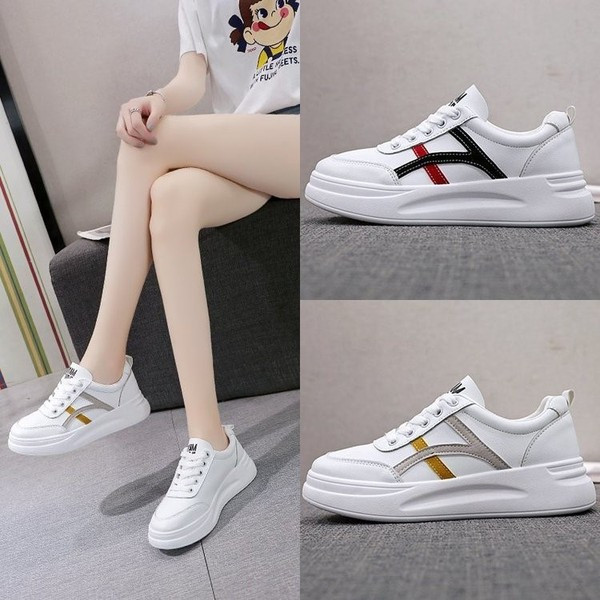 Γυναικεία αθλητικά παπούτσια με σόλα από καουτσούκ