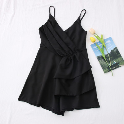 Μοντέρνα γυναικεία ολόσωμη φόρμα με λεπτά τιραντάκια