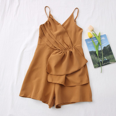 Μοντέρνα γυναικεία ολόσωμη φόρμα με λεπτά τιραντάκια